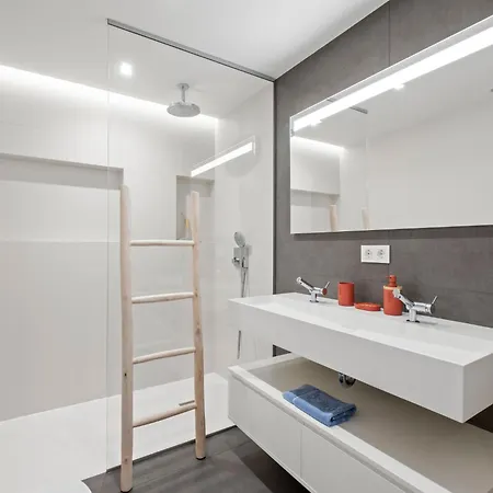 Blue Infinity I By Interhome *